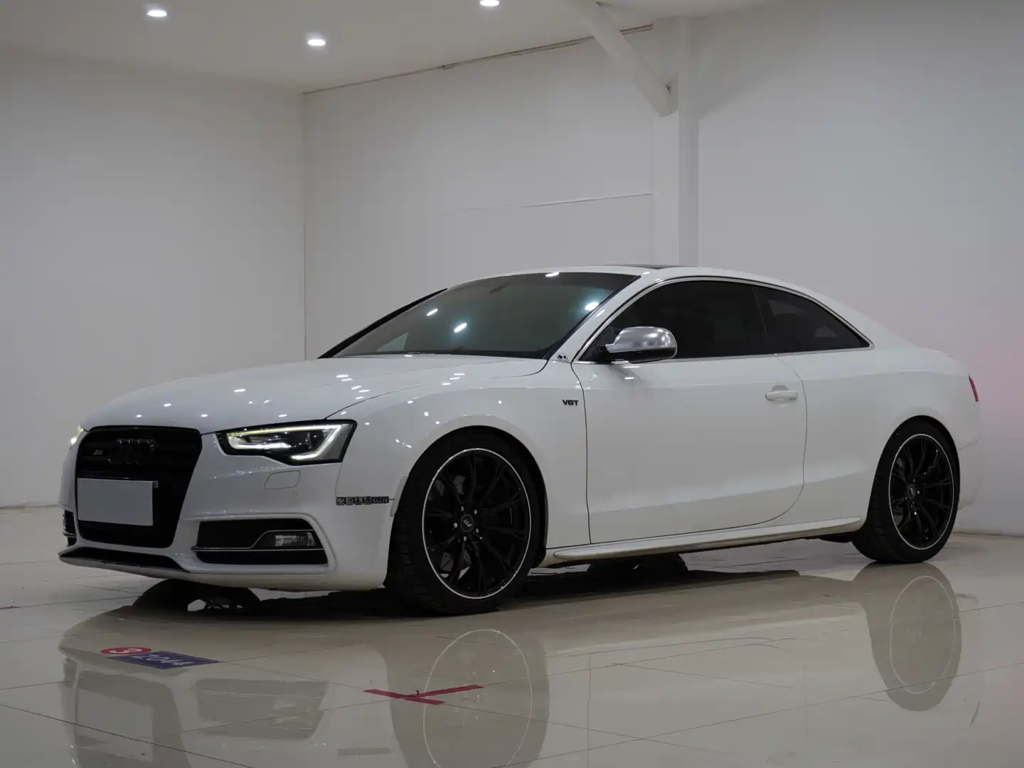 Photo 1 - Audi S5
