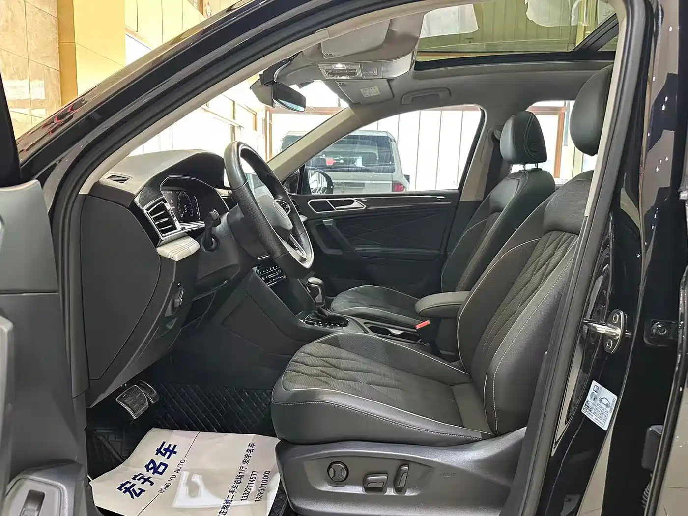 Volkswagen Tiguan L 2023 330TSI Auto 2WD R-Line Premium Edition фото 5