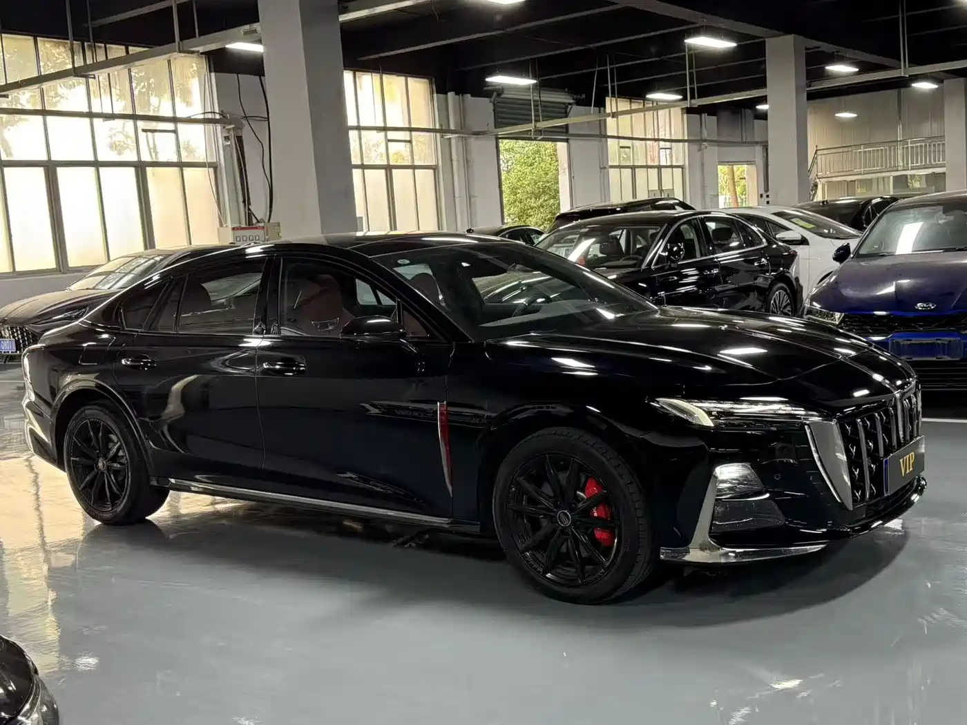 Hongqi H6 2025 Model 2.0T 2 Million Units Commemorative Edition фото 3