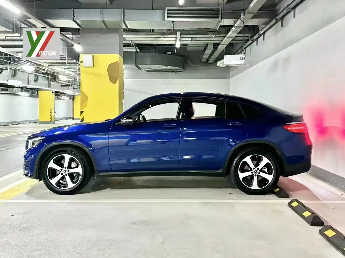 Mercedes-Benz GLC Coupe 2018 GLC 200 4MATIC Coupe SUV фото 4