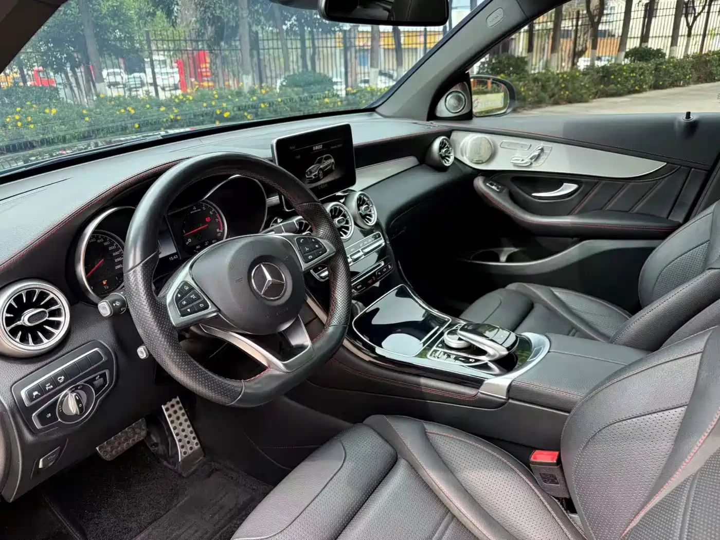 Mercedes-Benz GLC AMG 2017 AMG GLC 43 4MATIC фото 30
