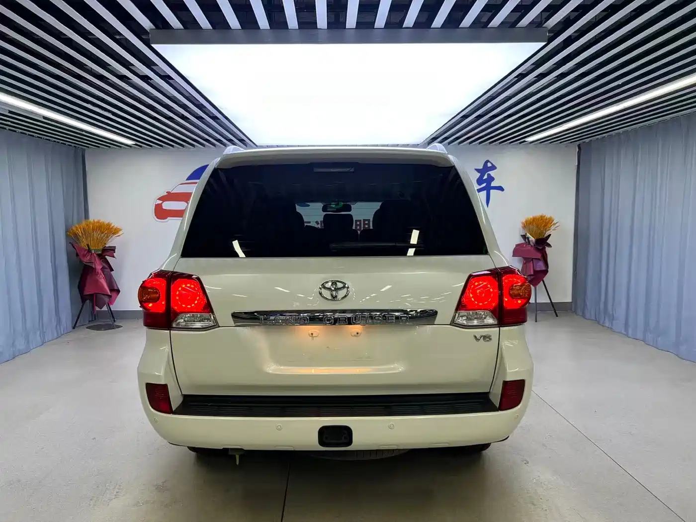 Toyota Land Cruiser (Import) 2015 2015 4.0L V6 Middle East Low Configuration Edition