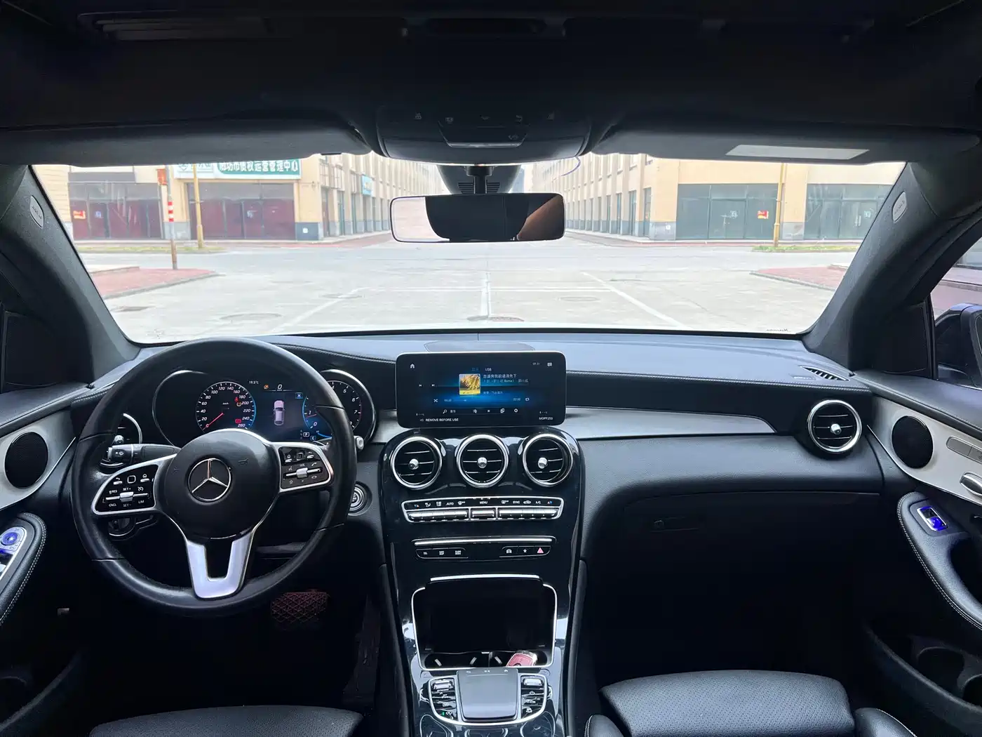 Mercedes-Benz GLC Coupe 2022 GLC 260 4MATIC Coupe SUV фото 6