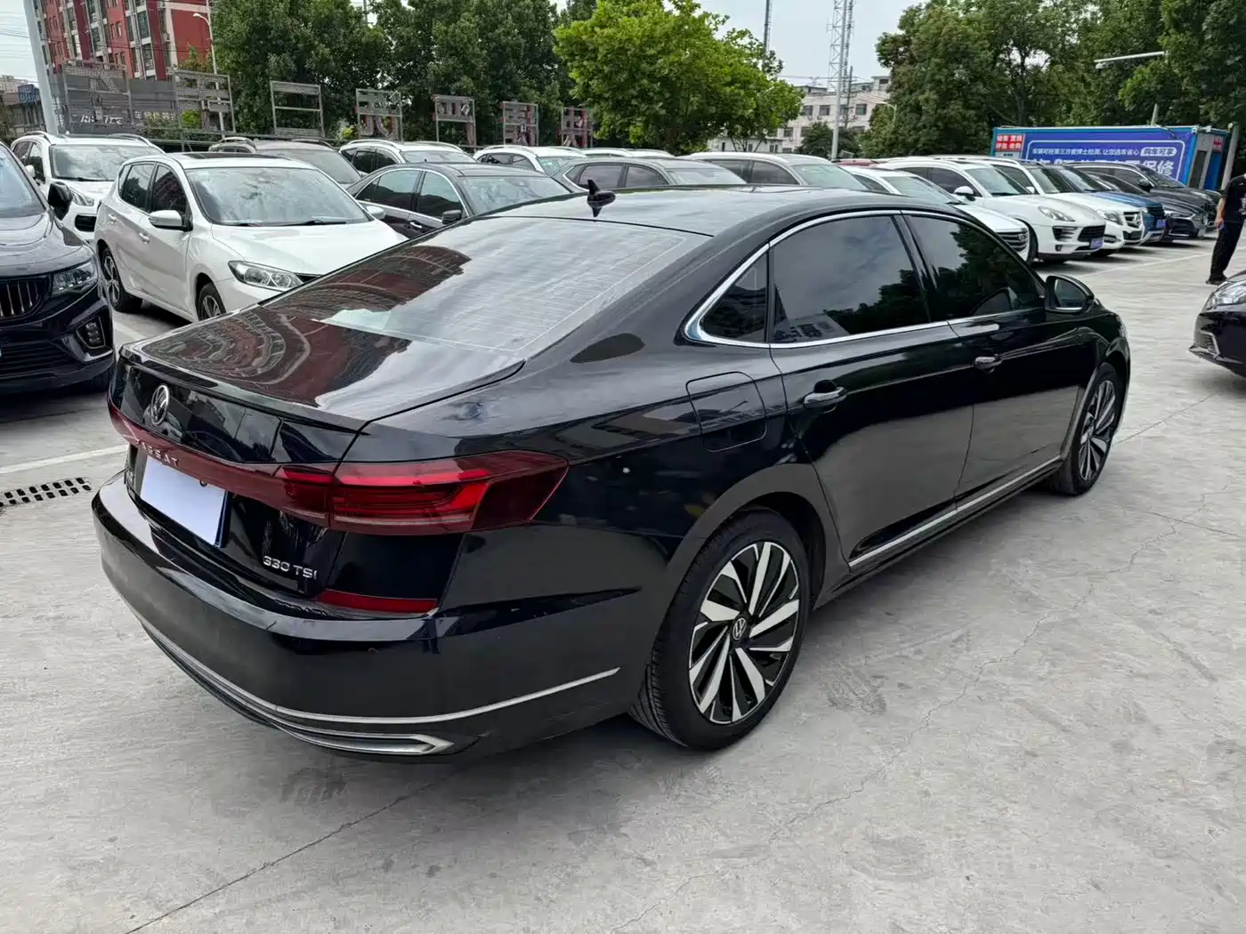 Volkswagen Passat 2022 330TSI Starlight Elite Edition фото 6