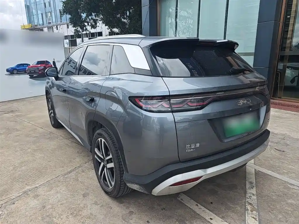 BYD Song L DM-i 2024 112km Leading Edition фото 5