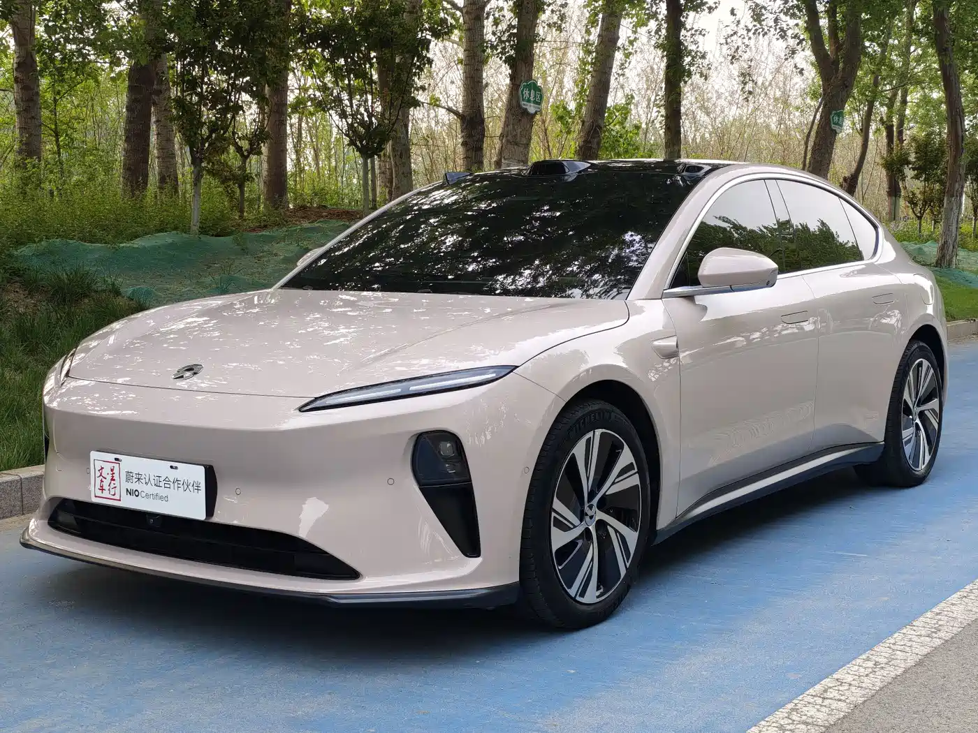 NIO NIO ET5