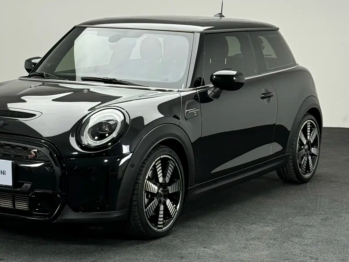 MINI 2023 2.0T COOPER S Artist фото 11