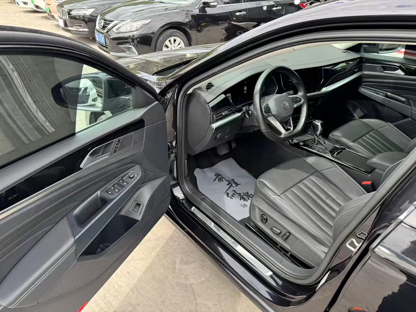 Volkswagen Passat 2022 330TSI Starlight Elite Edition фото 7