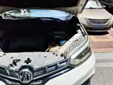 Фото 21 - MG Roewe RX5