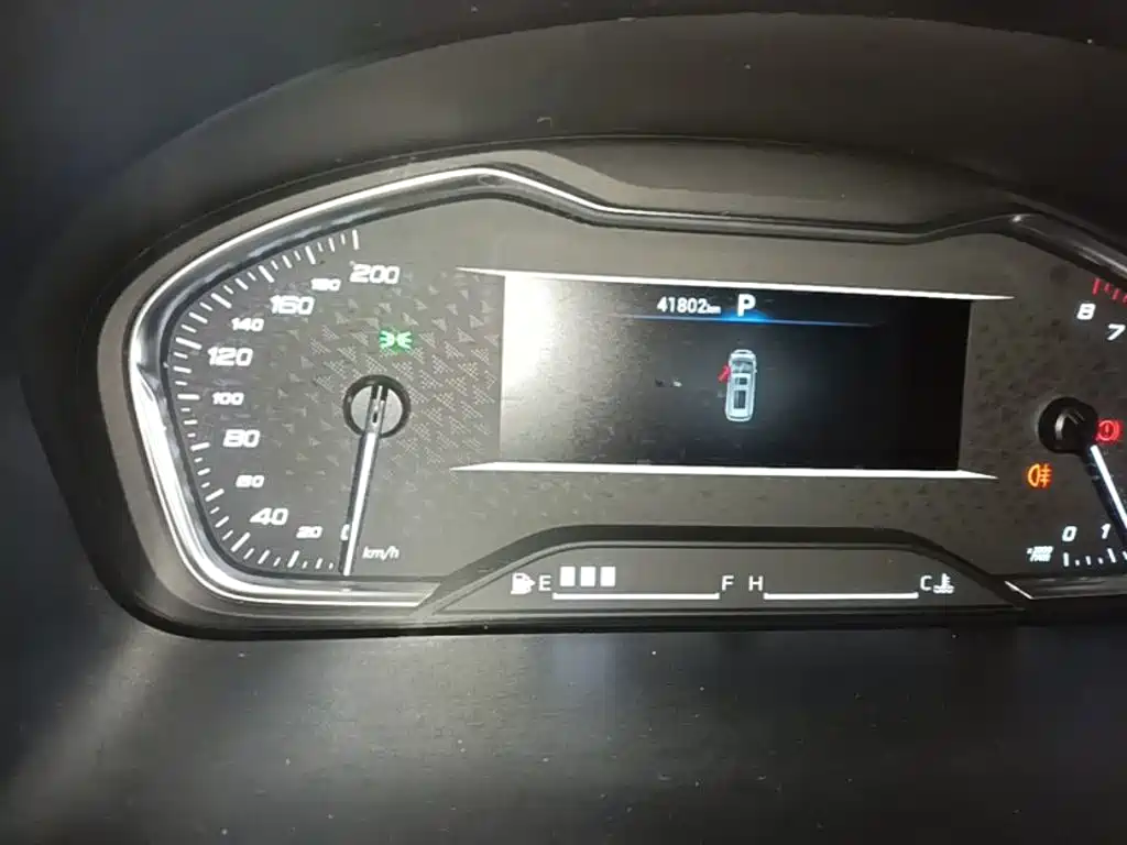 SAIC Maxus Maxus G20 2024 2023 Facelift ES 2.0T Gasoline Automatic Value Edition