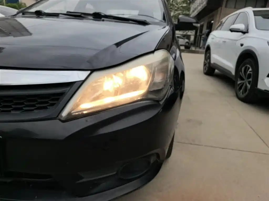 BYD F3 2015 Energy-saving Edition 1.5L Manual Luxury фото 24
