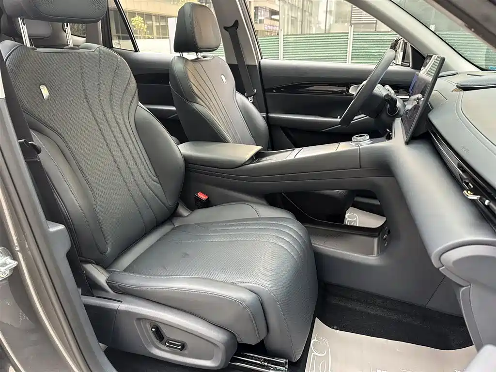 GEELY GALAXY GALAXY E5