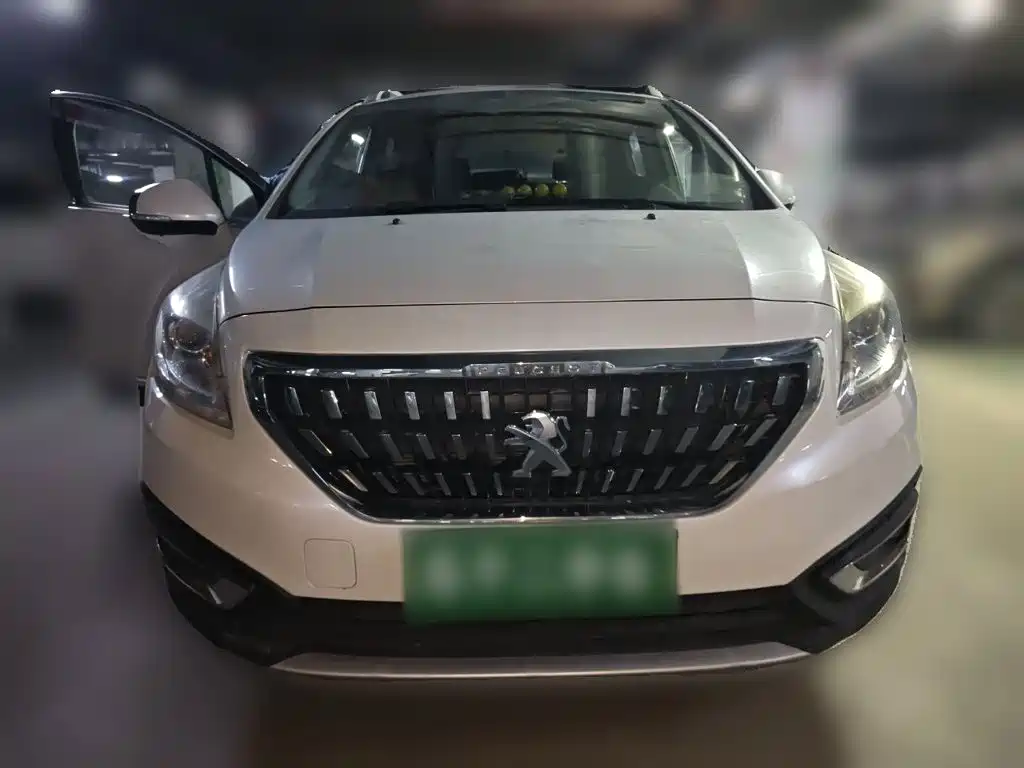 Peugeot 3008 2017 2016 2.0L Automatic Classic Edition