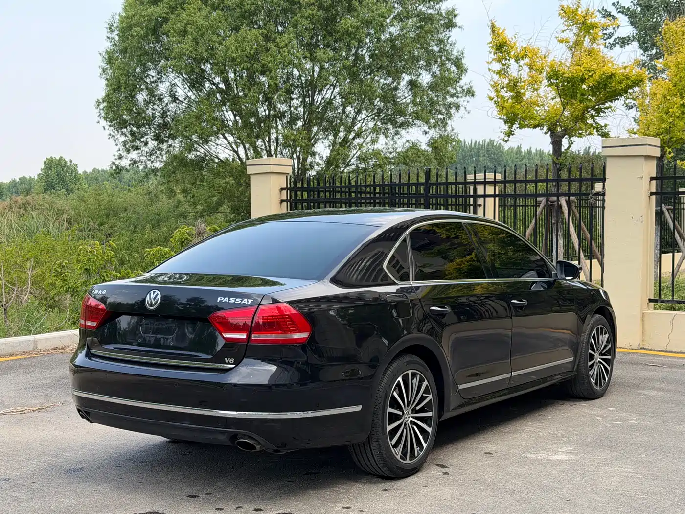 Volkswagen Passat 2014 3.0L V6 DSG Flagship Premium Edition фото 9