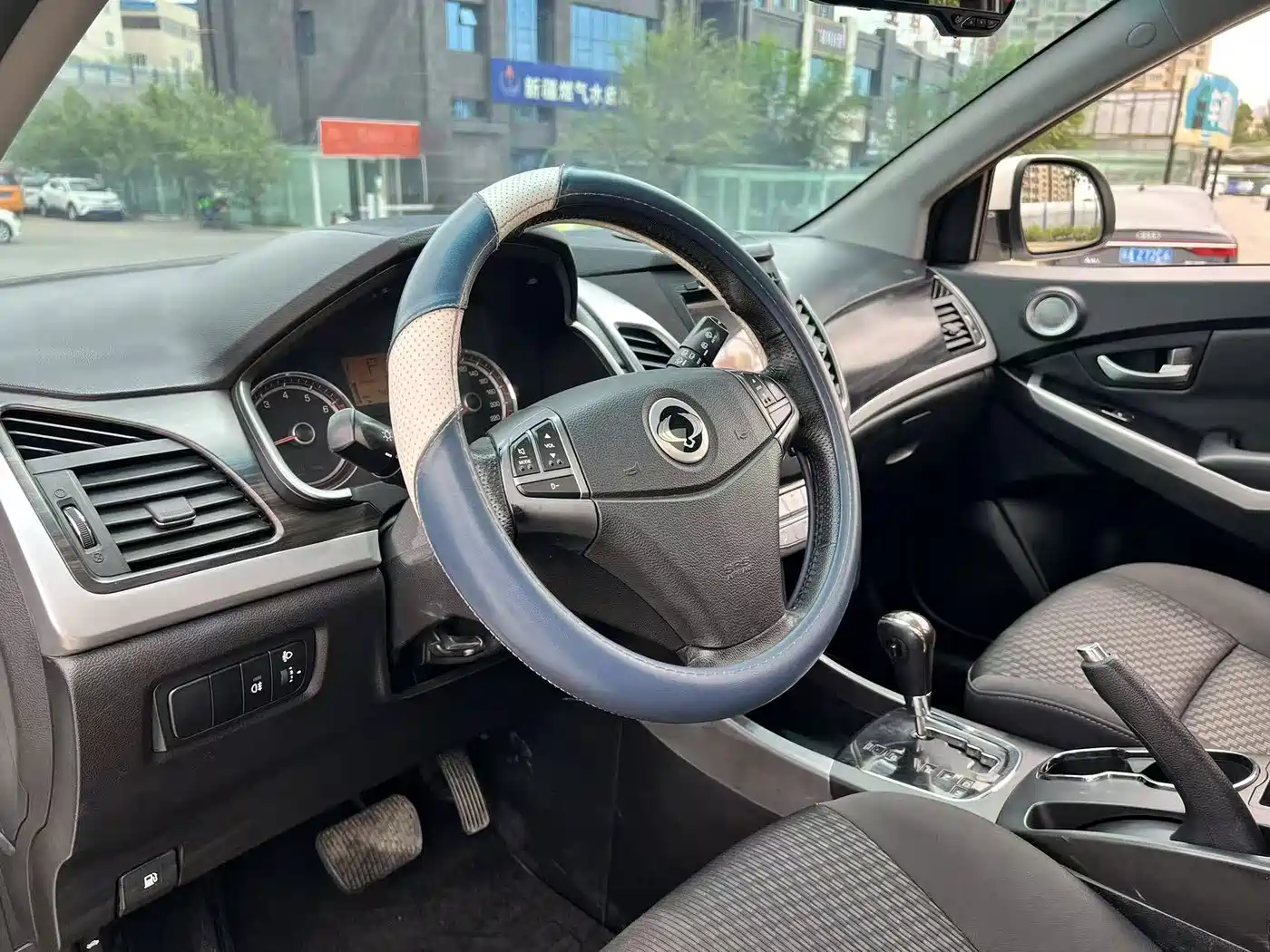 SsangYong Korando 2014 2014 2.0L Gasoline 2WD Automatic Luxury Navigation Edition
