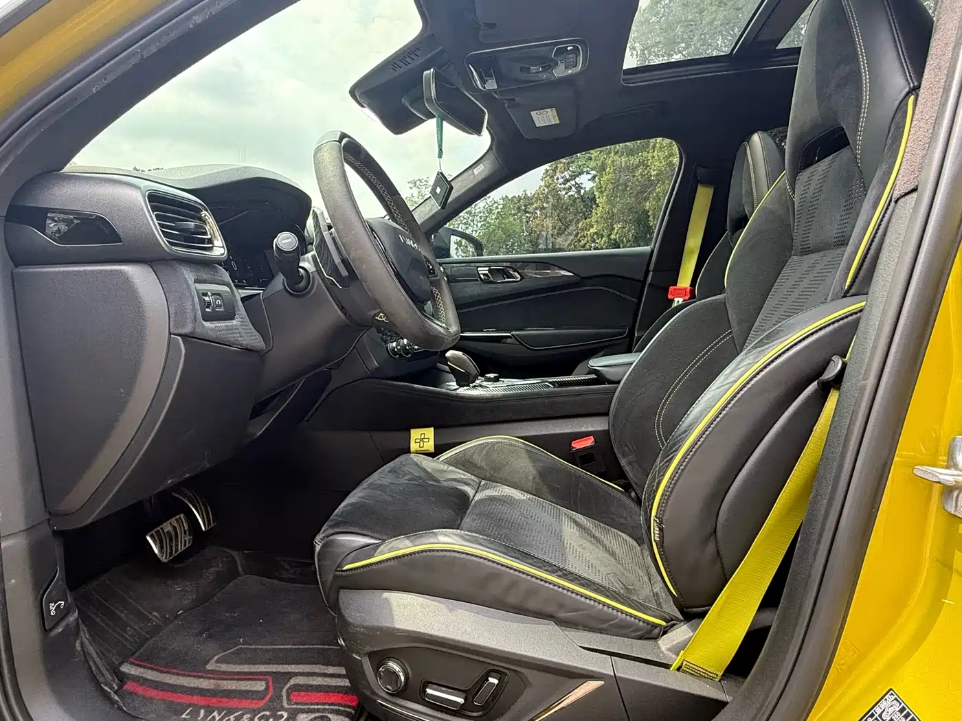 Lynk & Co 03 2021 03+ 2.0TD Auto Performance Package Edition фото 4