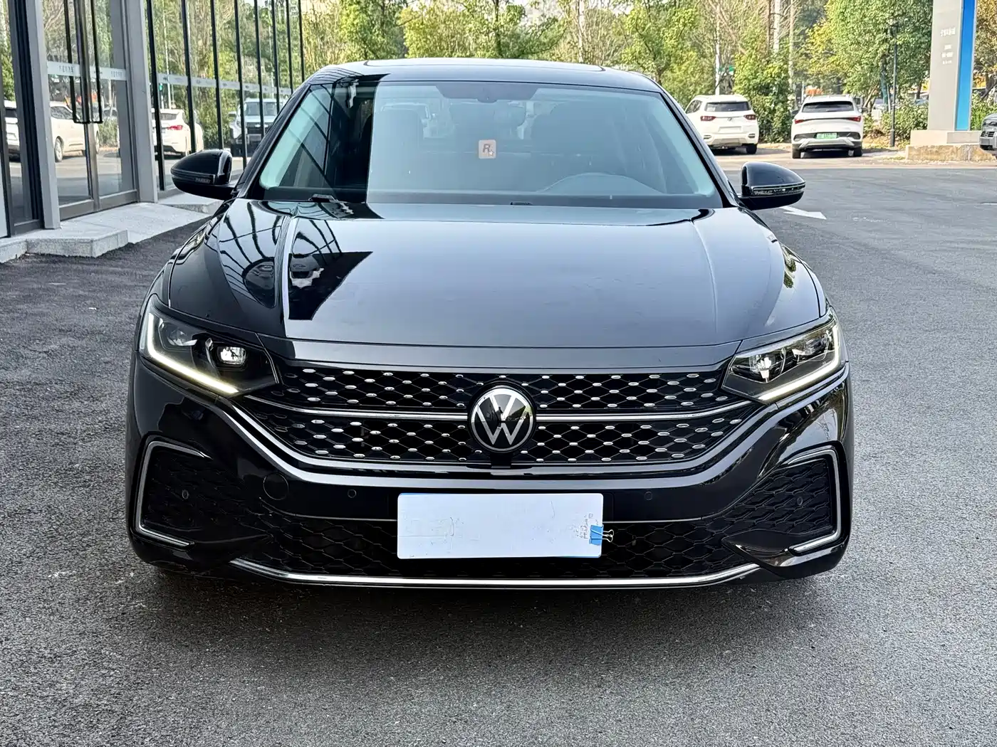 Volkswagen Passat 2024 330TSI Starlight Elite Edition фото 2