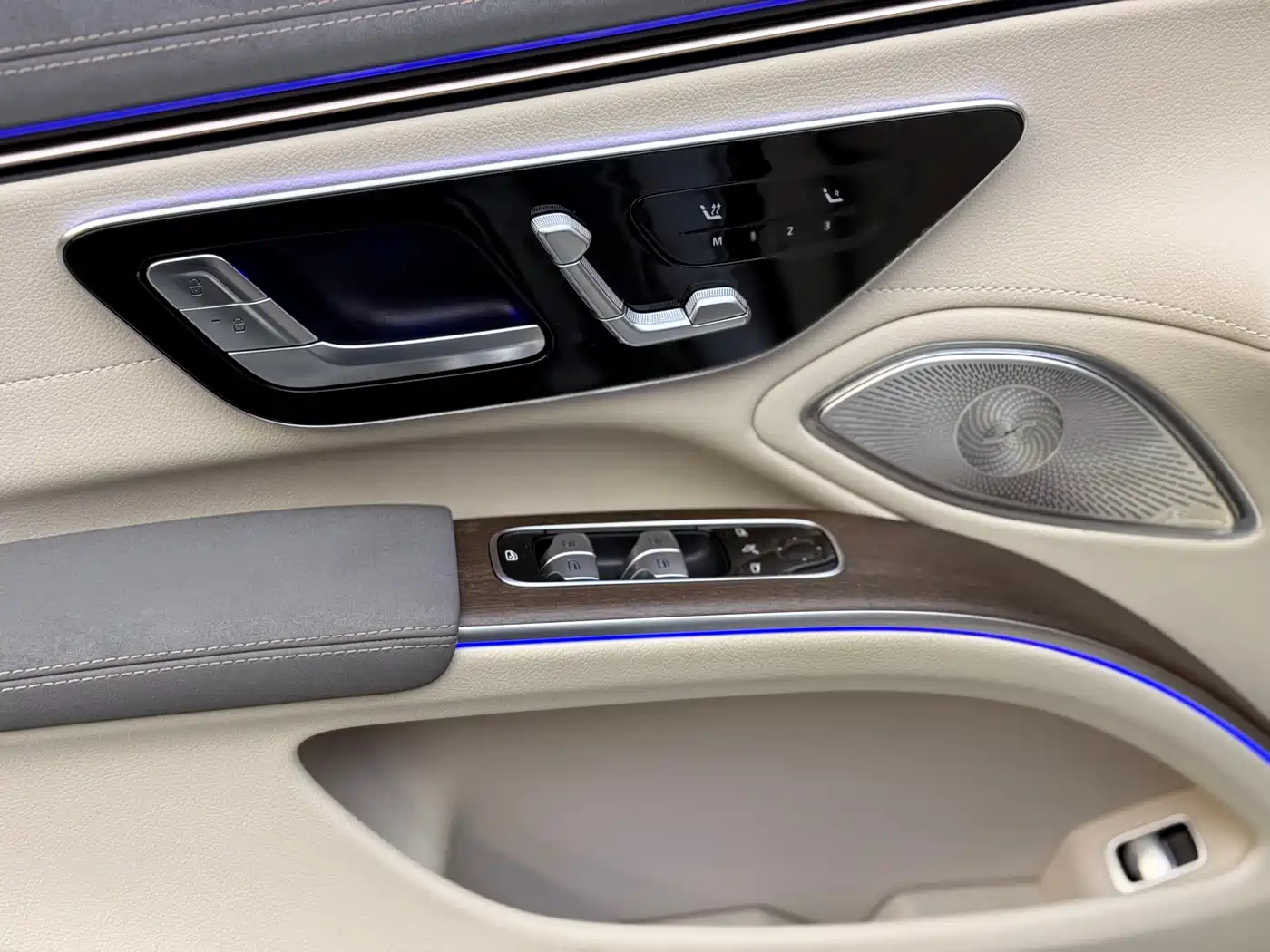 Mercedes-Benz EQS 2022 Model Year Facelift 450+ Pioneer Edition фото 22