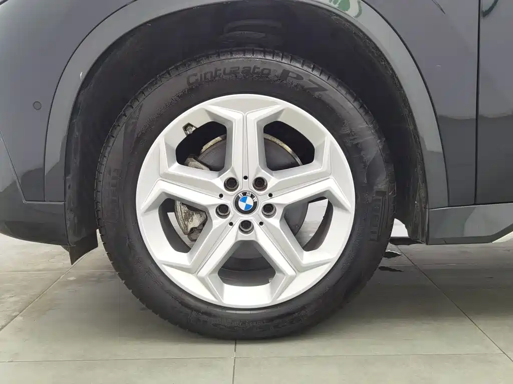 Фото 17 - BMW X1