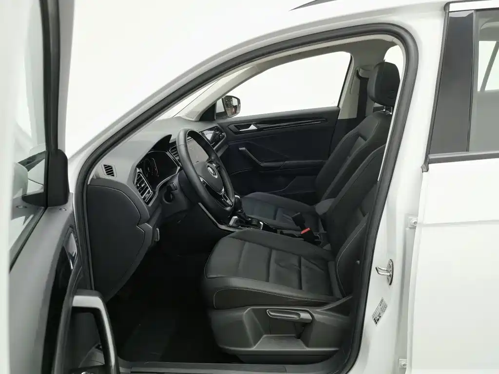 Volkswagen T-Roc, миниатюра 10