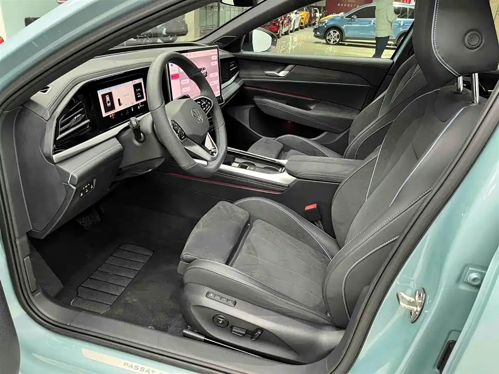 Volkswagen Passat 2025 Model Pro 380TSI Starlight Dragon Premium Edition фото 11