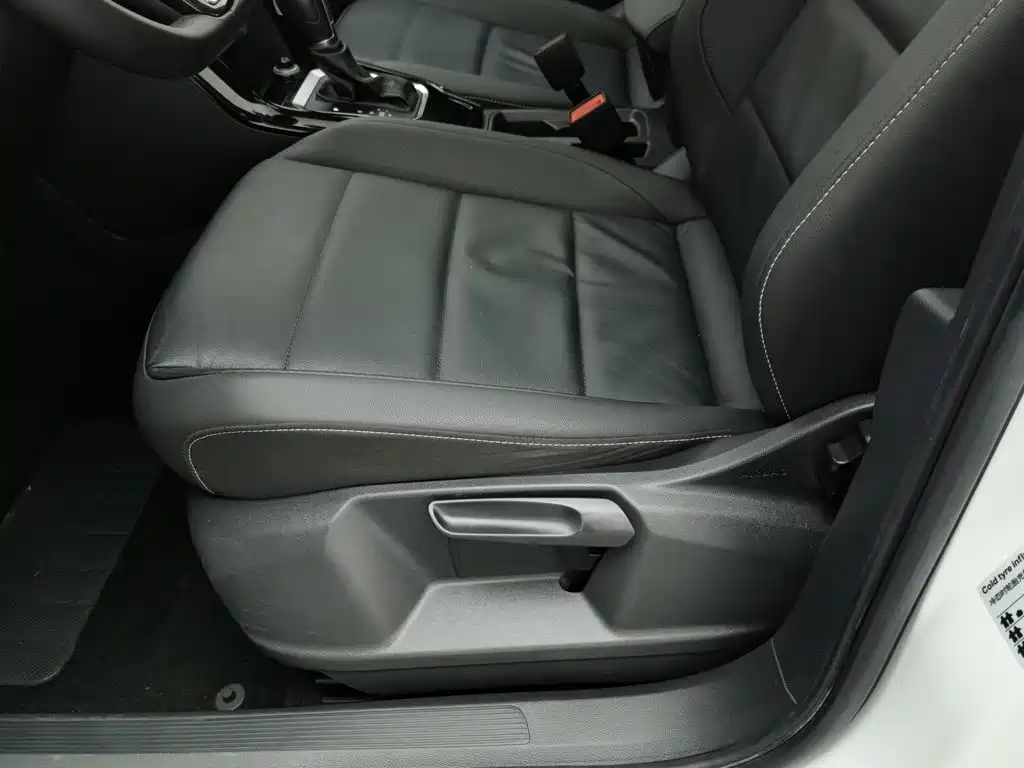 Volkswagen T-Roc, миниатюра 20