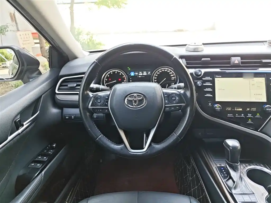 Toyota Camry 2018 2.5G Luxury Edition фото 11