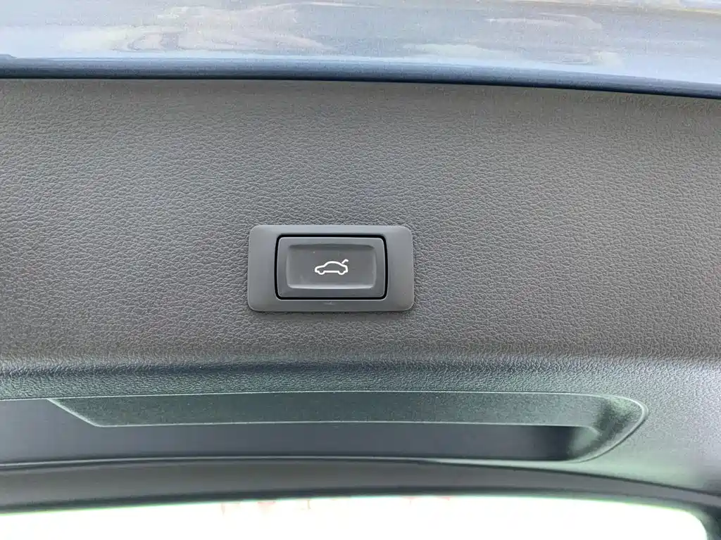 Audi e-tron 2026 2021 50 quattro Luxury