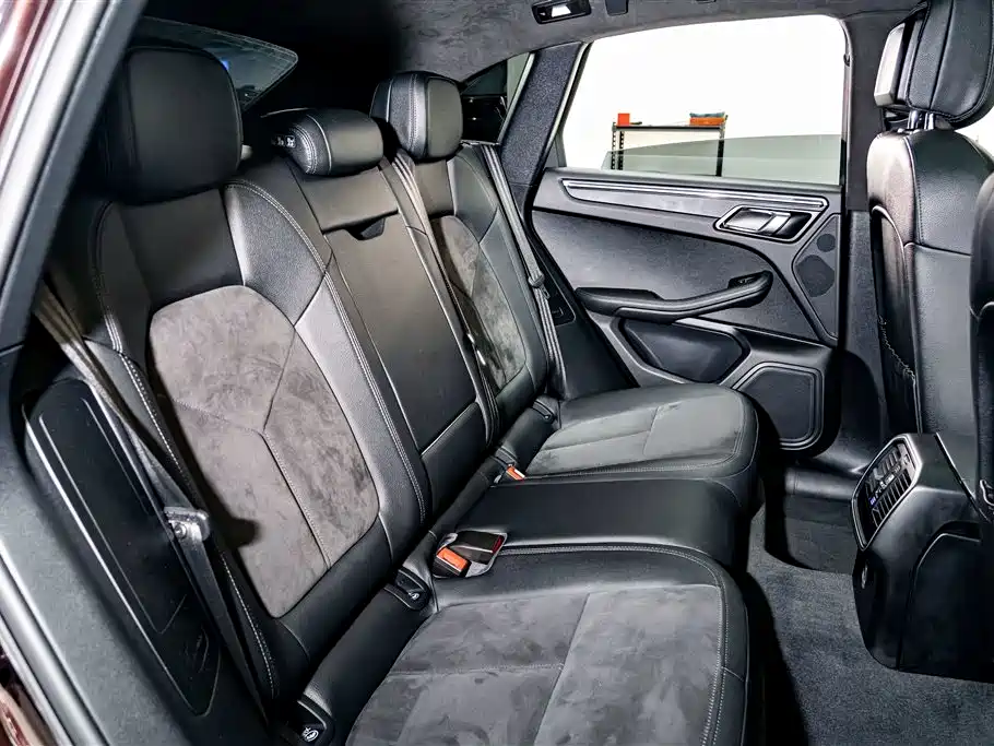 Porsche Macan 2018 Macan 2.0T фото 23