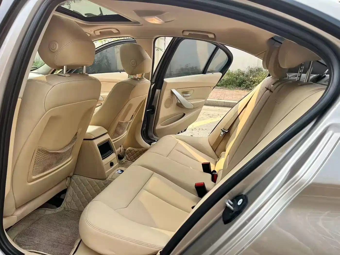 BMW 3 Series 2015 316i Progressive фото 7