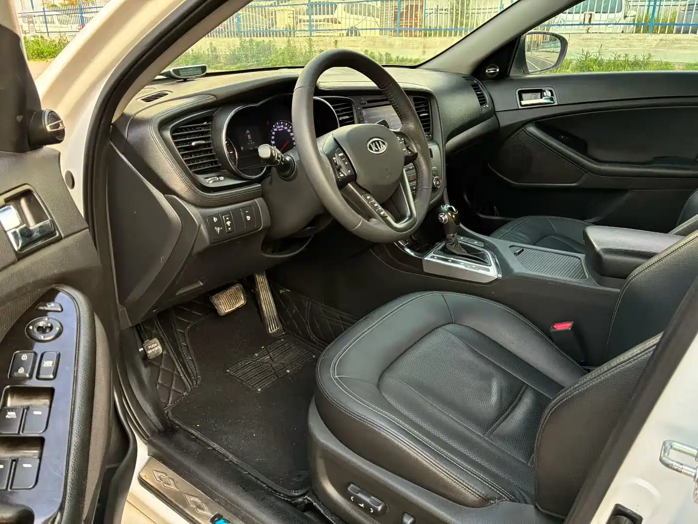Kia K5 2012 2.0L Automatic GLS фото 4