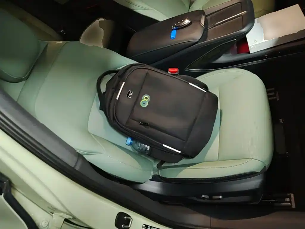 Hongqi EH7 2026 2025 690 Smart Selection Edition