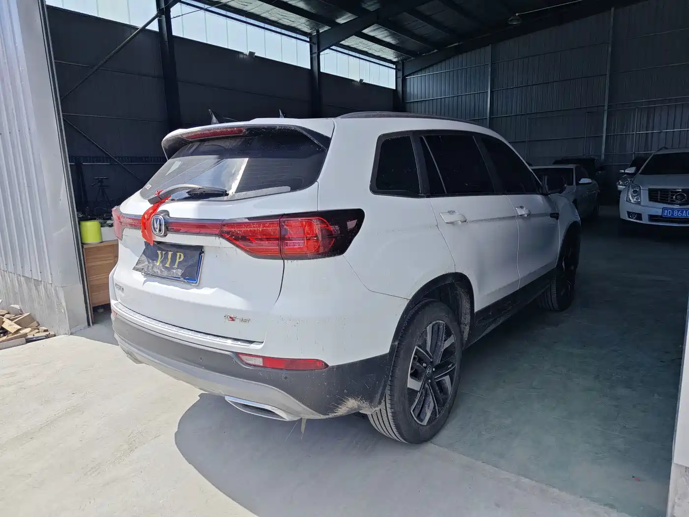 Фото 7 - Changan CS75