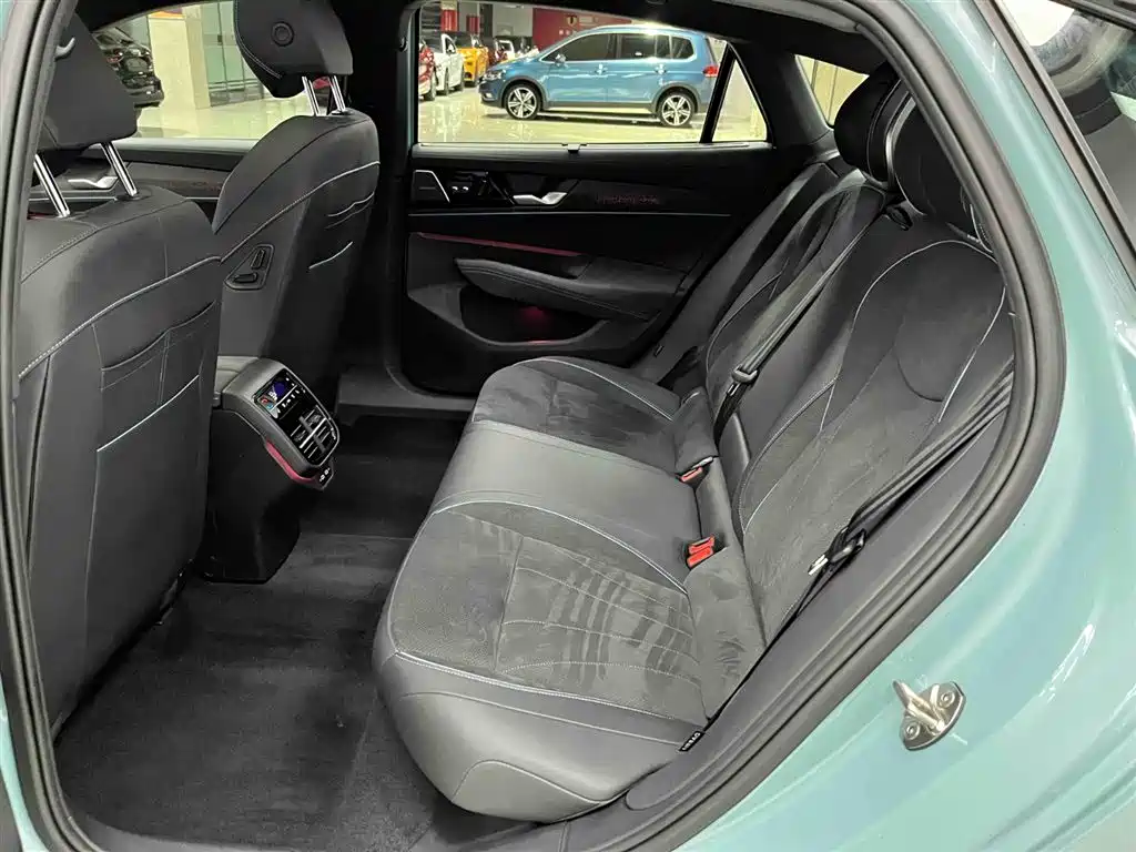 Volkswagen Passat 2025 Model Pro 380TSI Starlight Dragon Premium Edition фото 14