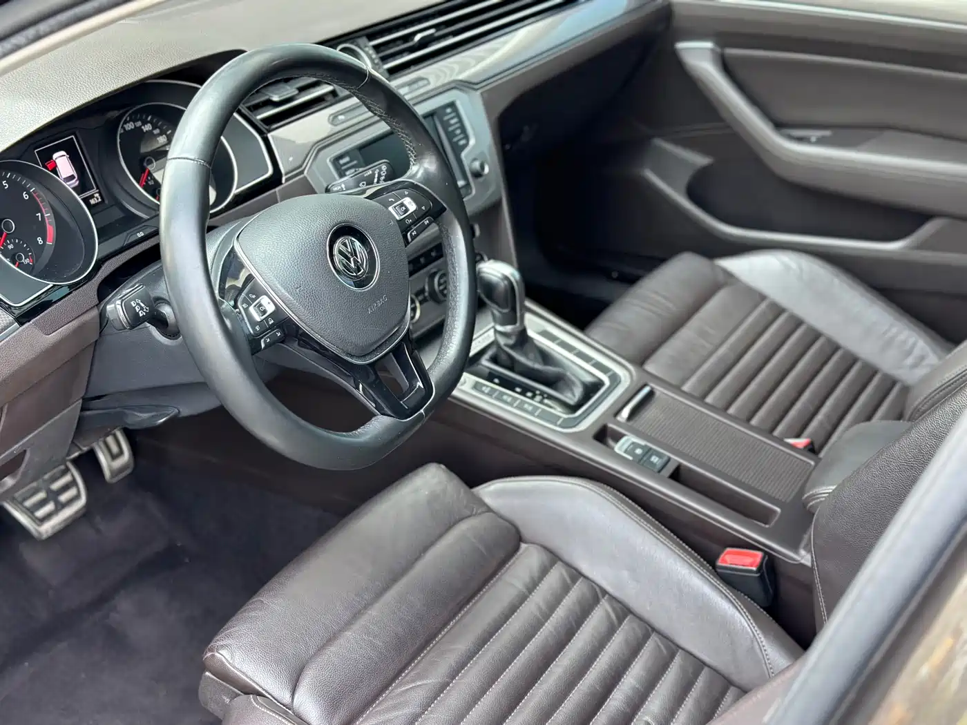 Volkswagen Weilan 2016 380TSI 4WD Explorer Edition фото 12
