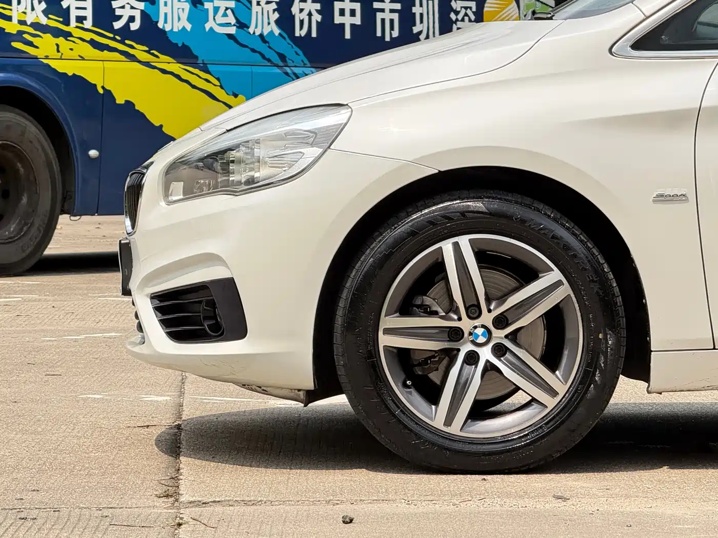 BMW 2 Series Gran Tourer 2015 218i Leading фото 14