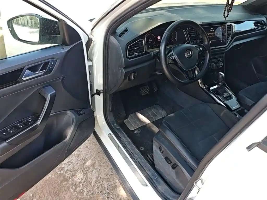 Volkswagen T-ROC 2018 280TSI DSG 2WD Luxury China V фото 16