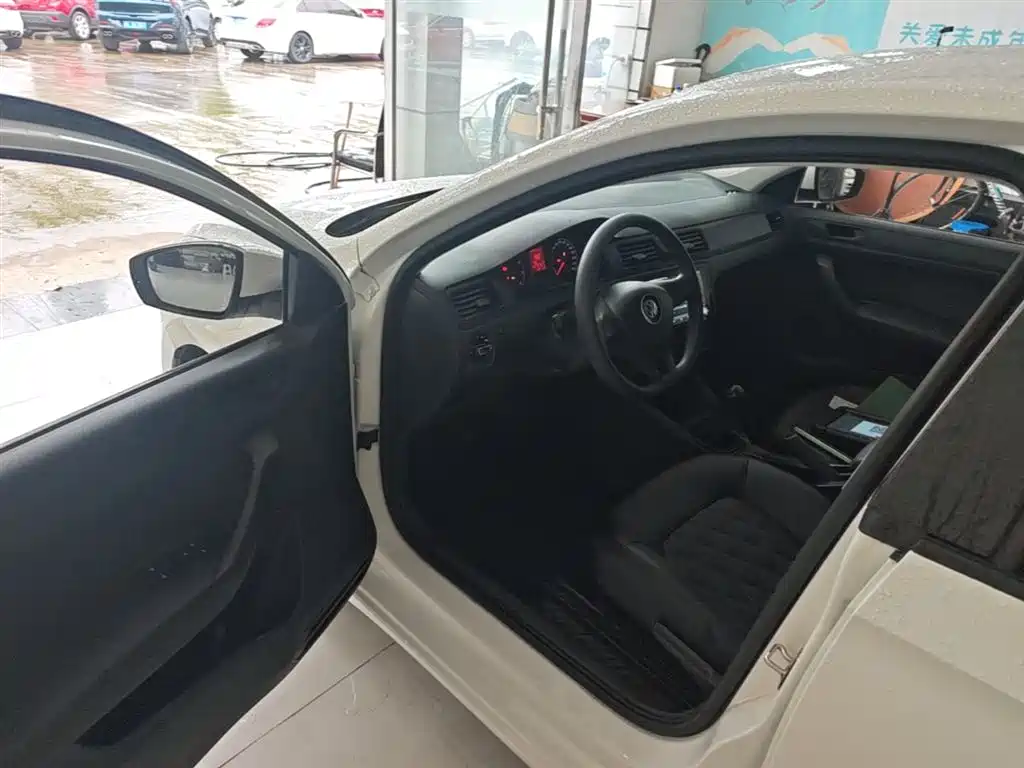 Volkswagen Santana 2018 1.5L Manual Trend Edition фото 15