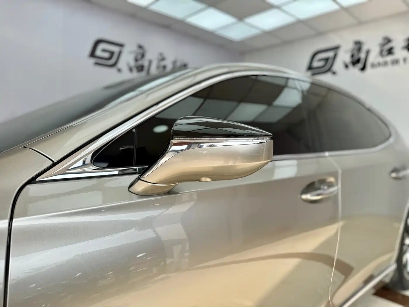 Lexus LS 2021 500h Excellence Edition фото 6