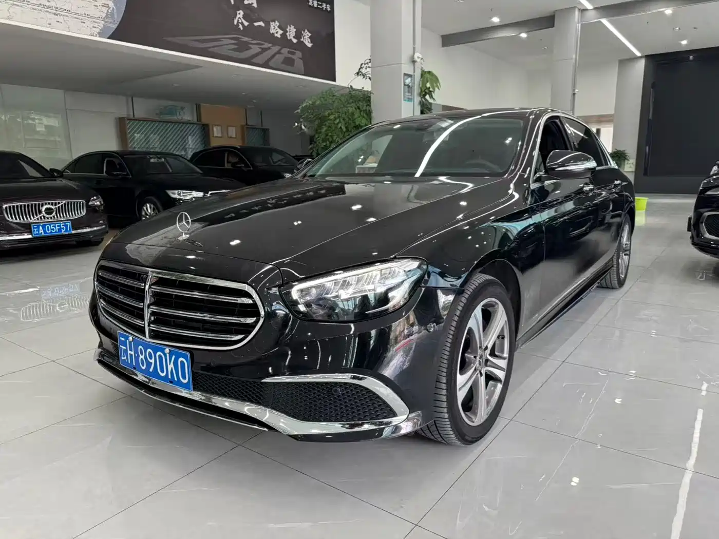 Mercedes-Benz E-Class 2020 Model E 260 L Sport фото 12