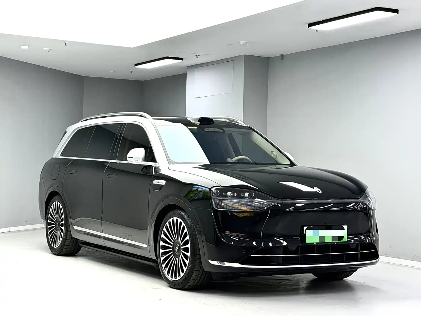 AITO Wenjie AITO M9 2025 Extended Range Ultra 52kWh 6-Seater фото 3