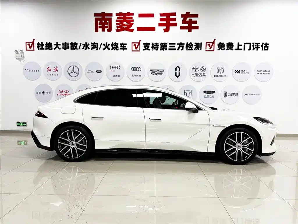 Denza Z9 2024 Model 1100km AWD Max Edition фото 5