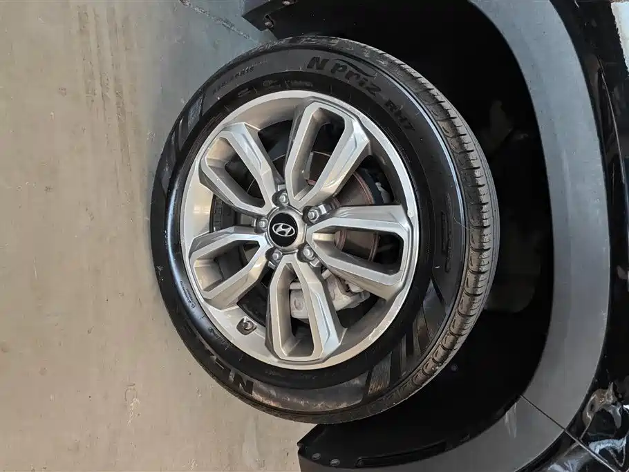 Hyundai Beijing Hyundai ix35 2018 2.0L Automatic 2WD Zhiyong·Enjoyment Edition фото 6