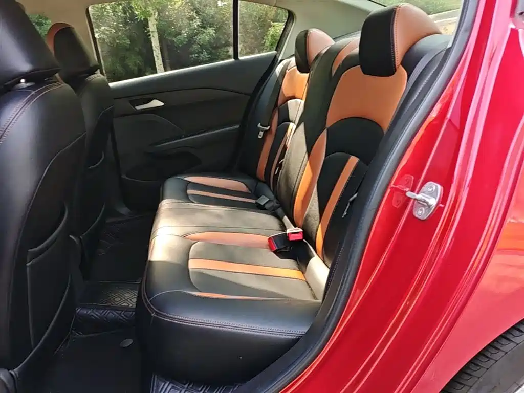Chevrolet Cavalier 2016 1.5L Automatic Enjoyment Edition фото 17