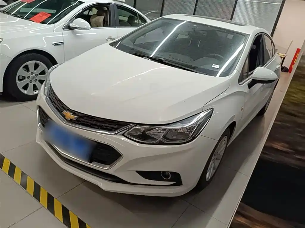 Chevrolet Cruze 2017 1.5L Manual Stylish фото 2