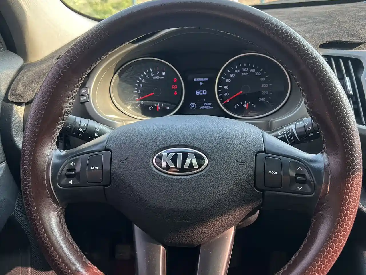 Kia Sportage 2015 2.0L Automatic 2WD DLX фото 7