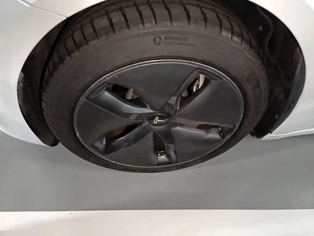 Tesla Model 3 2020 2020 Facelift Standard Range RWD Upgrade