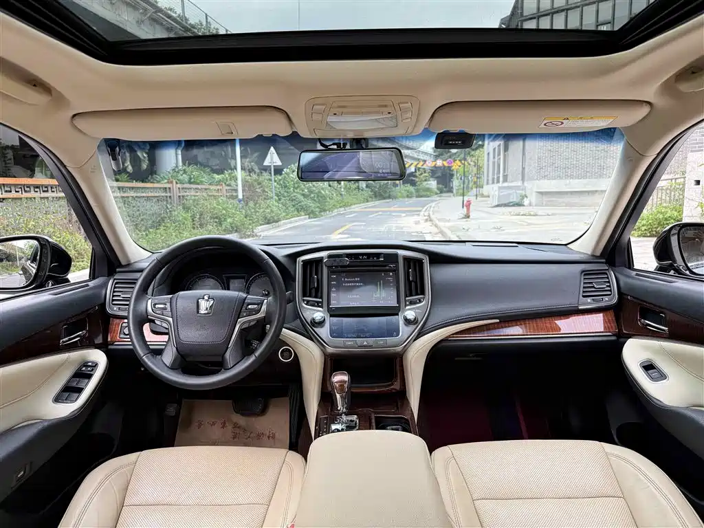 Toyota Crown 2015 2.0T Fashion фото 8
