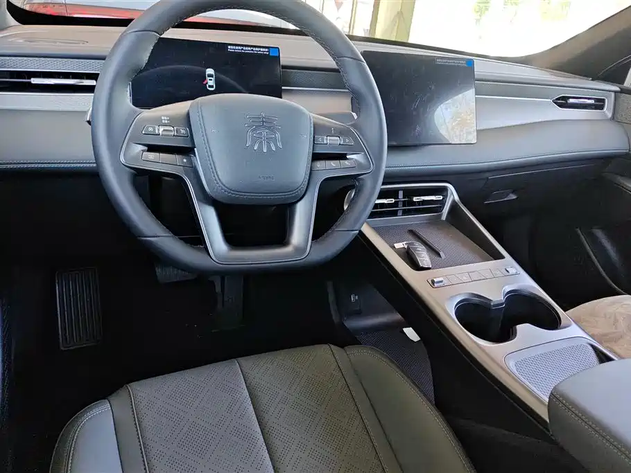 BYD Qin PLUS 2026 DM-i Smart Edition 128KM Progressive фото 11