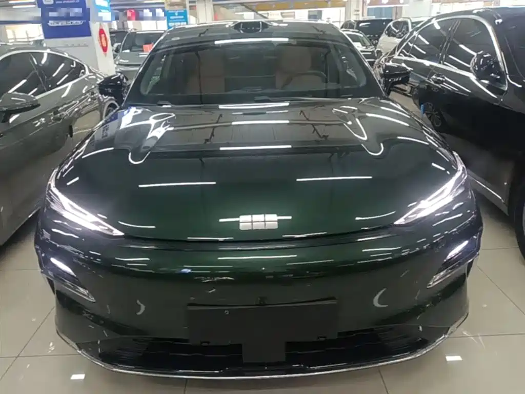 Geely Galaxy Galaxy Xingyao 8 2025 130km EM-P Starship Edition фото 3
